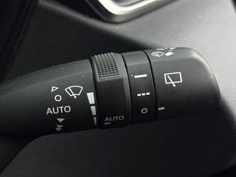 Toyota Corolla 1.8 VVT-h Excel Hatchback 5dr Petrol Hybrid CVT Euro 6 (s/s) (12