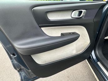 Volvo XC40 1.5 T3 Inscription Auto Euro 6 (s/s) 5dr