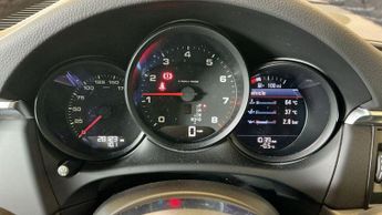 Porsche Macan 2.0T PDK 4WD Euro 6 (s/s) 5dr