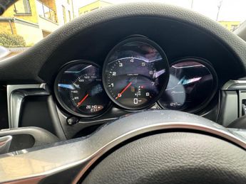 Porsche Macan 2.0T PDK 4WD Euro 6 (s/s) 5dr