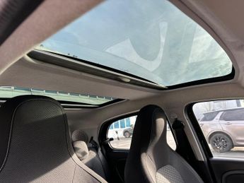 Smart forfour 17.6kWh Pulse Premium Auto 5dr (22kW Charger)