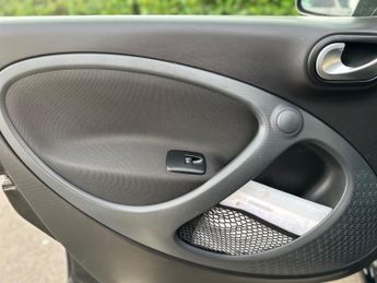 Smart forfour 17.6kWh Pulse Premium Auto 5dr (22kW Charger)