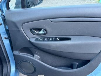 Renault Scenic 2.0 VVT Expression CVT Euro 5 5dr