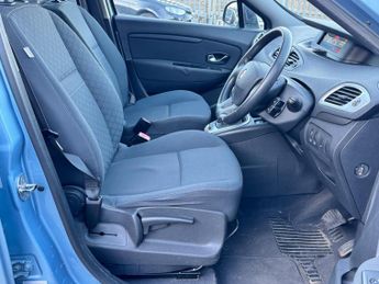 Renault Scenic 2.0 VVT Expression CVT Euro 5 5dr