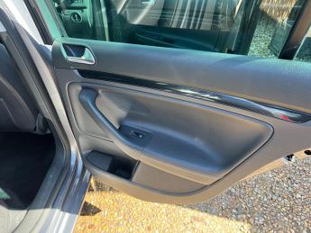 Volkswagen Golf 2.0 TDI DPF GT Sport 5dr