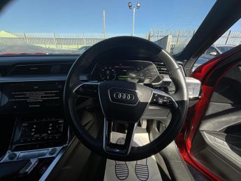 Audi E-Tron S LINE 55 QUATTRO