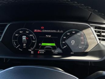 Audi E-Tron S LINE 55 QUATTRO