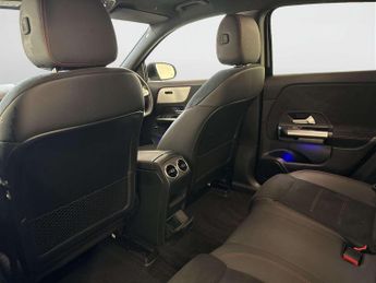 Mercedes-Benz EQA EQA 300 66.5kWh AMG Line SUV 5dr Electric Auto 4MATIC (228 ps)