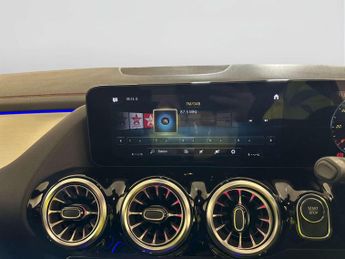 Mercedes-Benz EQA EQA 300 66.5kWh AMG Line SUV 5dr Electric Auto 4MATIC (228 ps)