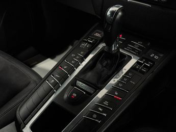 Porsche Macan 3.0 TD V6 S PDK 4WD Euro 6 (s/s) 5dr