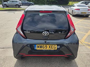 Toyota AYGO 1.0 VVT-i x-trend Funroof x-shift Euro 6 5dr