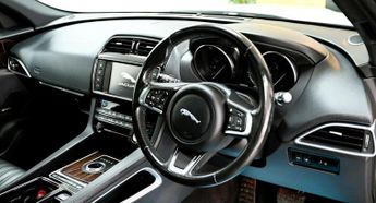 JAGUAR F-PACE 2.0 D180 Portfolio SUV 5dr Diesel Auto AWD Euro 6 (s/s) (180 ps)