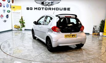 TOYOTA AYGO 1.0 VVT-i Platinum Hatchback 5dr Petrol Manual Euro 4 (67 bhp) +