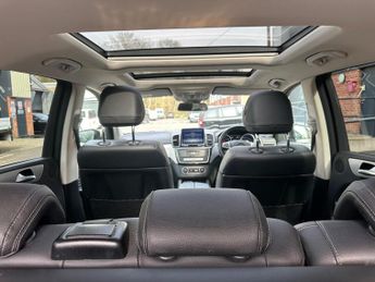 Mercedes-Benz GLE 3.0 GLE350d V6 AMG Line (Premium) G-Tronic 4MATIC Euro 6 (s/s) 5