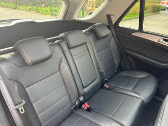 Mercedes-Benz GLE 3.0 GLE350d V6 AMG Line (Premium) G-Tronic 4MATIC Euro 6 (s/s) 5