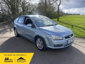 Ford Focus 1.6 Ghia 5dr