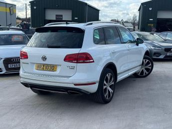 Volkswagen Touareg 3.0 TDI V6 BlueMotion Tech R-Line Tiptronic 4WD Euro 6 (s/s) 5dr