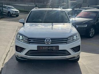 Volkswagen Touareg 3.0 TDI V6 BlueMotion Tech R-Line Tiptronic 4WD Euro 6 (s/s) 5dr