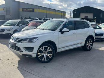 Volkswagen Touareg 3.0 TDI V6 BlueMotion Tech R-Line Tiptronic 4WD Euro 6 (s/s) 5dr