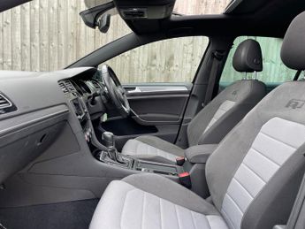 Volkswagen Golf 2.0 TDI BlueMotion Tech R-Line Edition DSG Euro 6 (s/s) 5dr