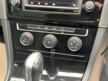 Volkswagen Golf 2.0 TDI BlueMotion Tech GT Edition DSG Euro 6 (s/s) 5dr