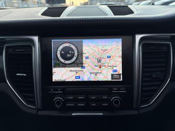 Porsche Macan 2.0T PDK 4WD Euro 6 (s/s) 5dr