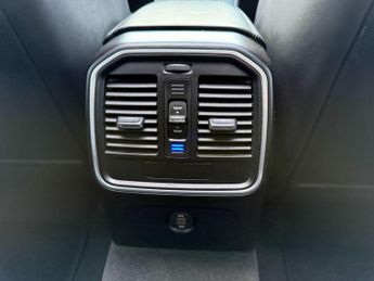 Porsche Macan 2.0T PDK 4WD Euro 6 (s/s) 5dr