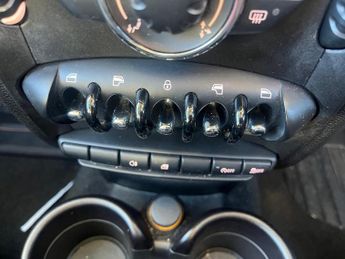 MINI Countryman 1.6 Cooper D Euro 5 (s/s) 5dr