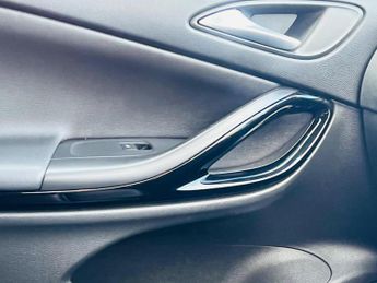 Vauxhall Astra 1.4i Turbo Elite Auto Euro 6 (s/s) 5dr