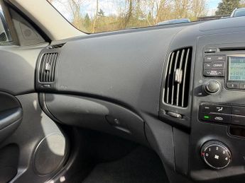 Hyundai i30 1.4 Comfort Euro 5 5dr