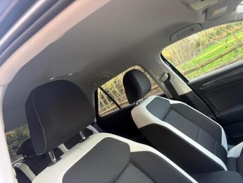 Volkswagen T-Roc 1.5 TSI EVO SEL DSG Euro 6 (s/s) 5dr