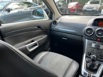 Vauxhall Antara 2.2 CDTi Exclusiv 2WD Euro 5 (s/s) 5dr