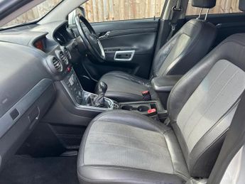 Vauxhall Antara 2.2 CDTi Exclusiv 2WD Euro 5 (s/s) 5dr