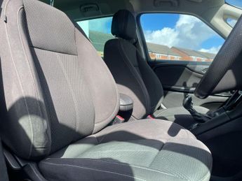 Vauxhall Zafira Tourer 2.0 CDTi SRi MPV 5dr Diesel Manual Euro 5 (130 ps)