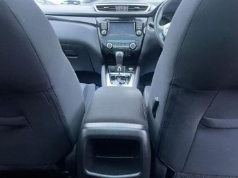 Nissan Qashqai 1.6 dCi Acenta Premium SUV 5dr Diesel XTRON 2WD Euro 5 (s/s) (13