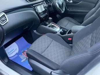 Nissan Qashqai 1.6 dCi Acenta Premium SUV 5dr Diesel XTRON 2WD Euro 5 (s/s) (13