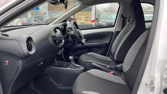 Toyota Aygo X 1.0 VVT-i Pure x-shift Euro 6 (s/s) 5dr