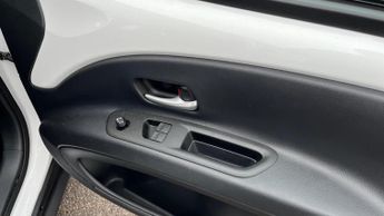 Toyota Aygo X 1.0 VVT-i Pure x-shift Euro 6 (s/s) 5dr