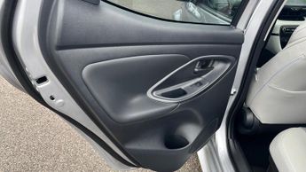 Toyota Yaris 1.5 VVT-h Excel E-CVT Euro 6 (s/s) 5dr