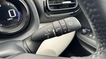 Toyota Yaris 1.5 VVT-h Excel E-CVT Euro 6 (s/s) 5dr