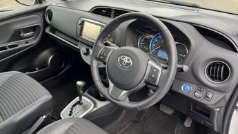 Toyota Yaris 1.5 VVT-h Excel E-CVT Euro 6 5dr (15in Alloy)