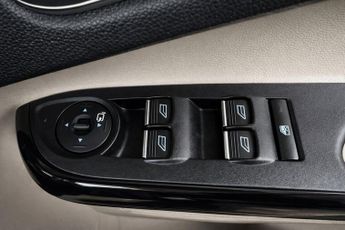 Ford B-Max 1.6 Titanium Powershift Euro 5 5dr