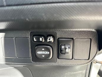 Toyota Auris 1.8 VVT-h T Spirit CVT Euro 5 (s/s) 5dr