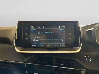 Peugeot E-2008 50kWh Allure Premium SUV 5dr Electric Auto (136 ps)