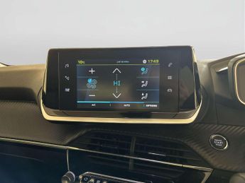 Peugeot E-2008 50kWh Allure Premium SUV 5dr Electric Auto (136 ps)