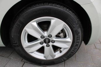 Audi A1 1.0 TFSI 30 Technik Sportback S Tronic Euro 6 (s/s) 5dr