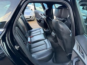 Audi A6 Avant 2.0 TDI ultra S line Estate 5dr Diesel S Tronic Euro 6 (s/s) (19