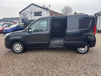 Vauxhall Combo 1.3 CDTi 2300 16v Sportive FWD L2 H1 3dr