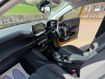 Peugeot E-208 50kWh Allure Auto 5dr