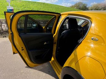 Peugeot E-208 50kWh Allure Auto 5dr